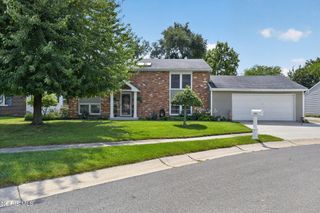 1041 E Elm Tree Road, Rossford, OH 43460