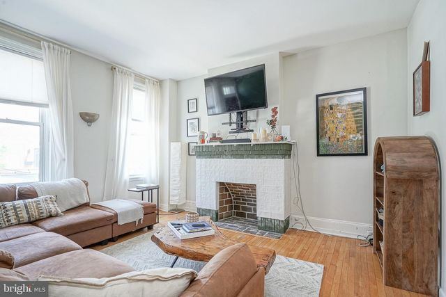 1206 E SUSQUEHANNA AVE, Philadelphia, PA 19125