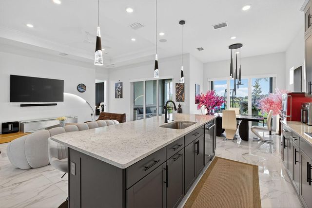 10405 Northbrook Circle, Palm Beach Gardens, FL 33412
