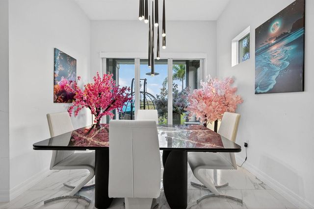 10405 Northbrook Circle, Palm Beach Gardens, FL 33412