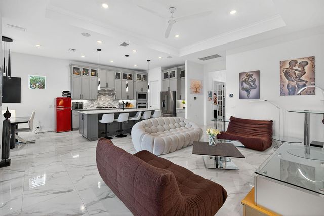 10405 Northbrook Circle, Palm Beach Gardens, FL 33412