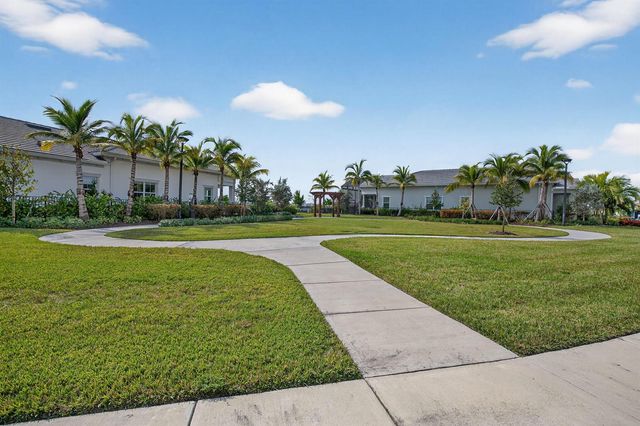 10405 Northbrook Circle, Palm Beach Gardens, FL 33412