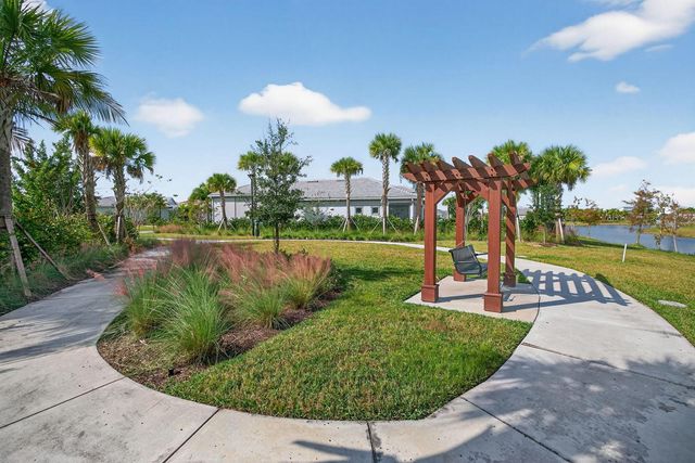 10405 Northbrook Circle, Palm Beach Gardens, FL 33412
