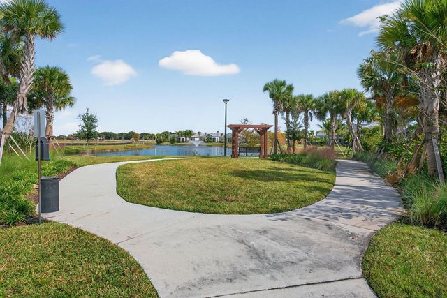 10405 Northbrook Circle, Palm Beach Gardens, FL 33412