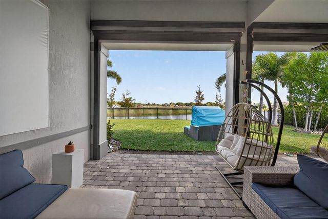 10405 Northbrook Circle, Palm Beach Gardens, FL 33412