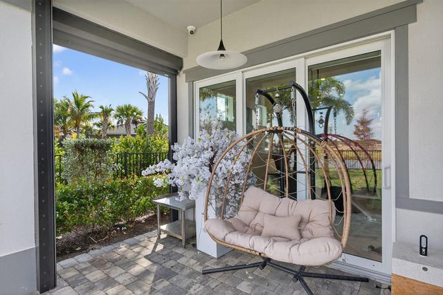 10405 Northbrook Circle, Palm Beach Gardens, FL 33412
