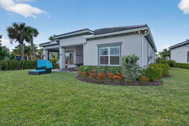 10405 Northbrook Circle, Palm Beach Gardens, FL 33412