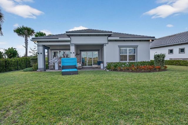 10405 Northbrook Circle, Palm Beach Gardens, FL 33412
