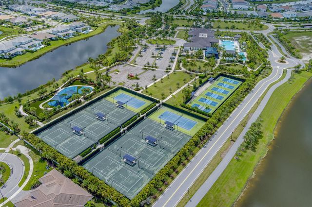 10405 Northbrook Circle, Palm Beach Gardens, FL 33412