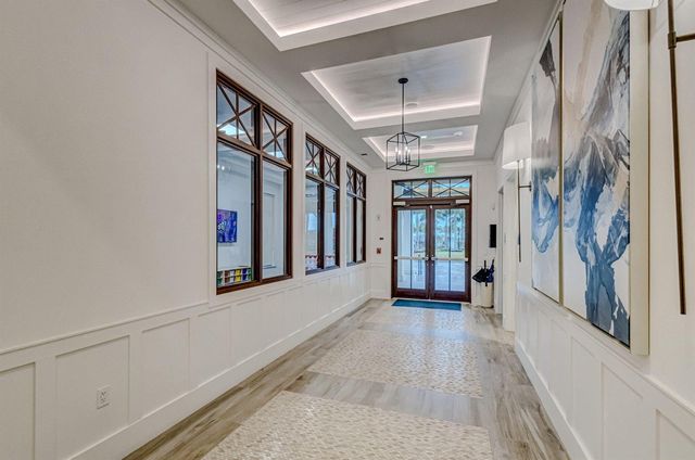 10405 Northbrook Circle, Palm Beach Gardens, FL 33412