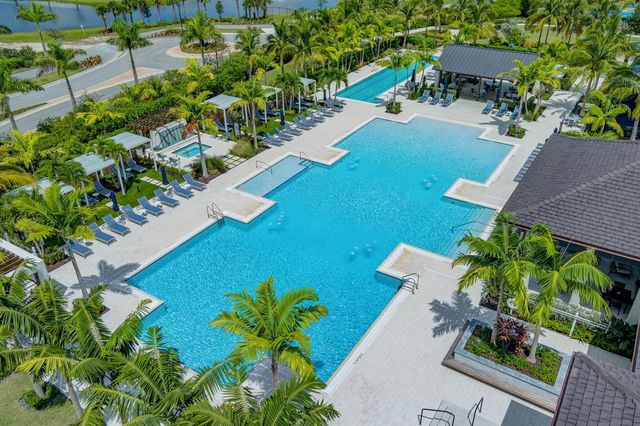 10405 Northbrook Circle, Palm Beach Gardens, FL 33412