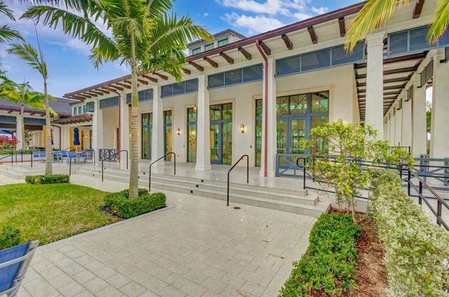 10405 Northbrook Circle, Palm Beach Gardens, FL 33412
