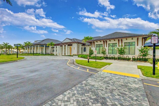 10405 Northbrook Circle, Palm Beach Gardens, FL 33412
