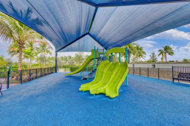 10405 Northbrook Circle, Palm Beach Gardens, FL 33412
