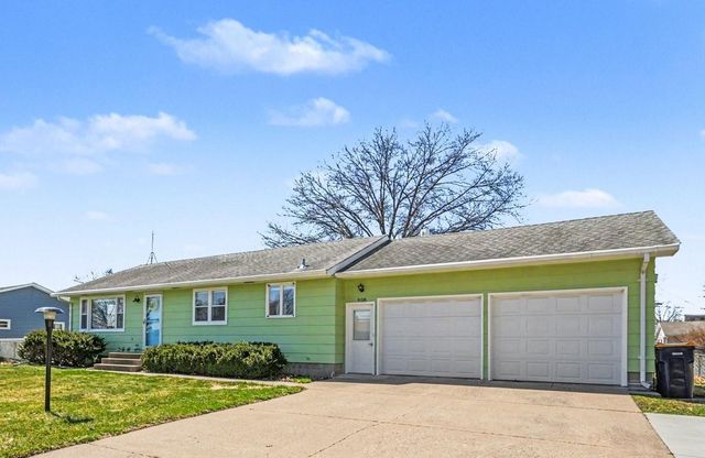 908 10th Street, Farmington, MN 55024