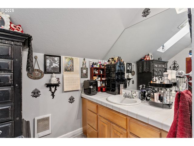 11215 Ne 359TH St, La Center, WA 98629