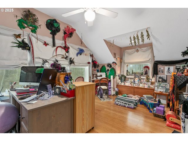 11215 Ne 359TH St, La Center, WA 98629