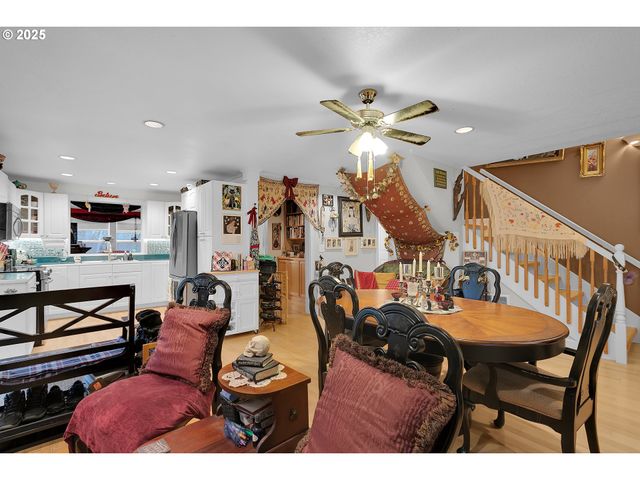 11215 Ne 359TH St, La Center, WA 98629
