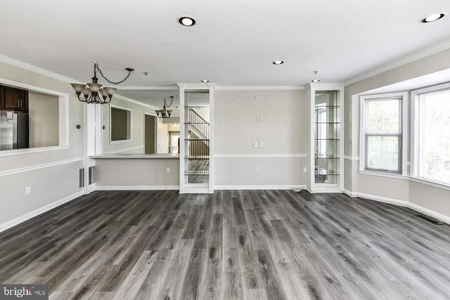 2 PARKER FARM CT, Silver Spring, MD 20906