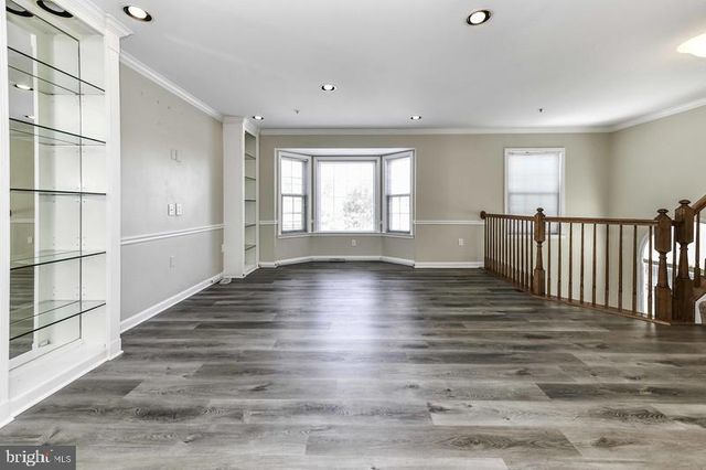 2 PARKER FARM CT, Silver Spring, MD 20906