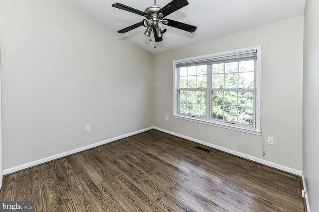 2 PARKER FARM CT, Silver Spring, MD 20906