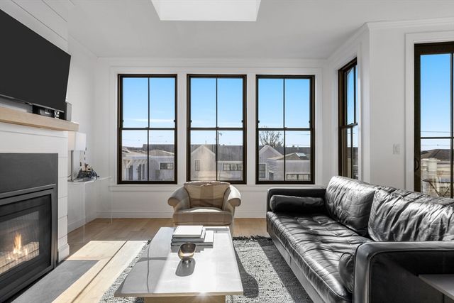 350 Bradford St 11, Provincetown, MA 02657