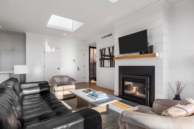 350 Bradford St 11, Provincetown, MA 02657