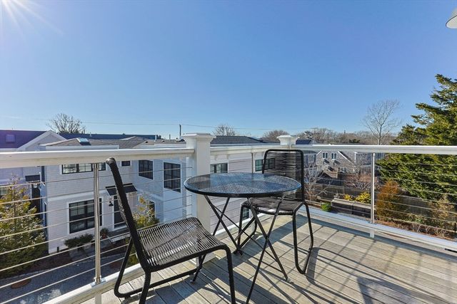 350 Bradford St 11, Provincetown, MA 02657