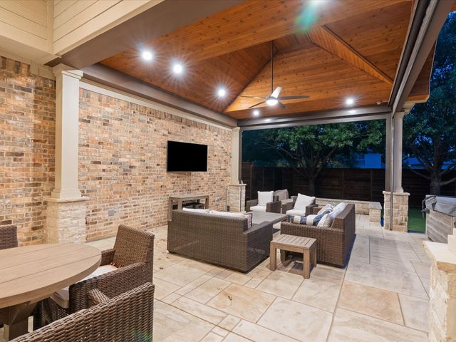 1020 Holy Grail Drive, Lewisville, TX 75056
