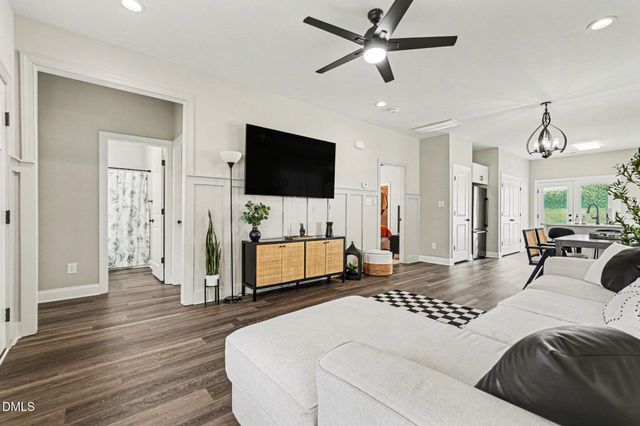 807 A Peedin Street, Selma, NC 27576