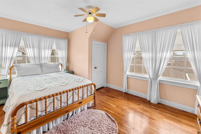 311 Sunset Dr, Salina, KS 67401