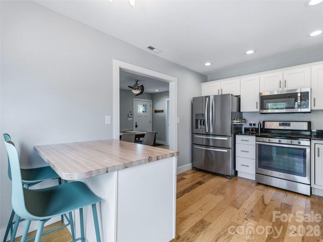 159 Virginia Avenue, Asheville, NC 28806