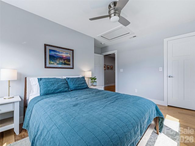 159 Virginia Avenue, Asheville, NC 28806