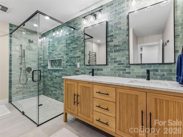 159 Virginia Avenue, Asheville, NC 28806