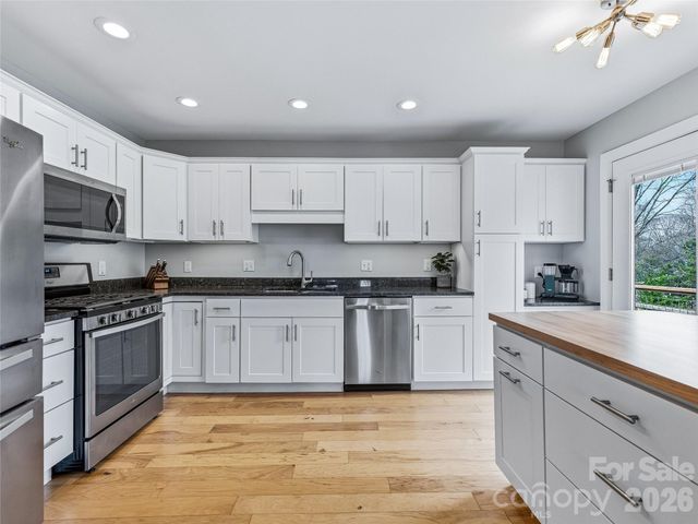 159 Virginia Avenue, Asheville, NC 28806