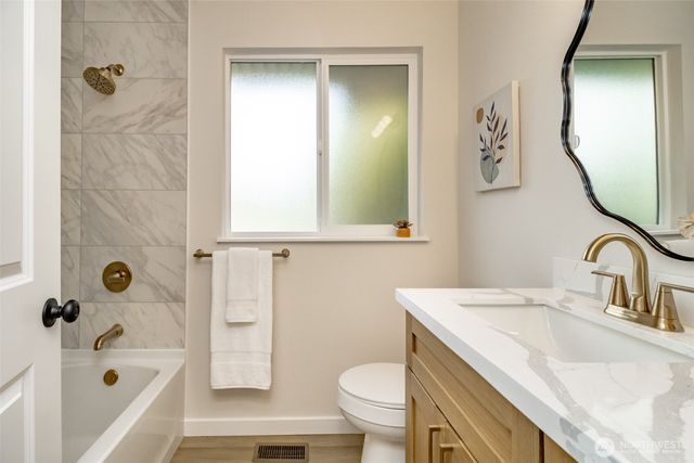 3696 SE Greenbriar Place, Port Orchard, WA 98366