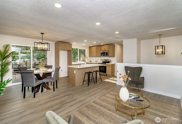 3696 SE Greenbriar Place, Port Orchard, WA 98366