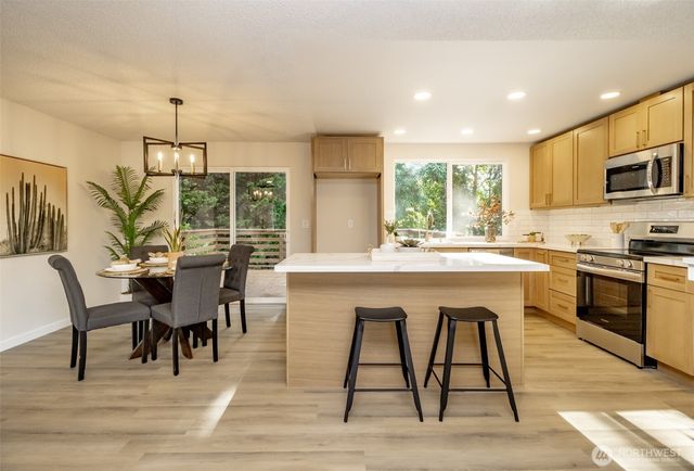 3696 SE Greenbriar Place, Port Orchard, WA 98366