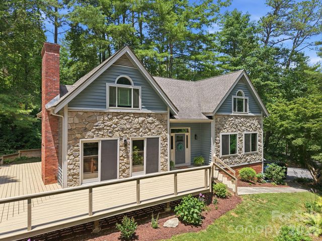 202 Riva Ridge Drive, Fairview, NC 28730