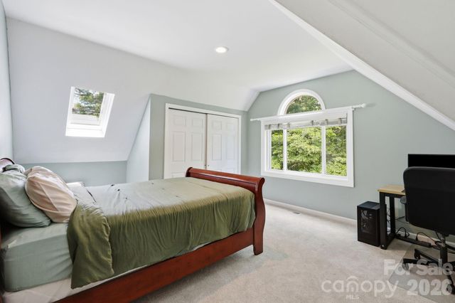 202 Riva Ridge Drive, Fairview, NC 28730