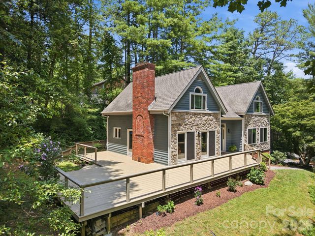 202 Riva Ridge Drive, Fairview, NC 28730