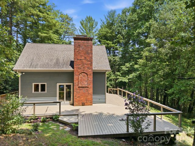 202 Riva Ridge Drive, Fairview, NC 28730