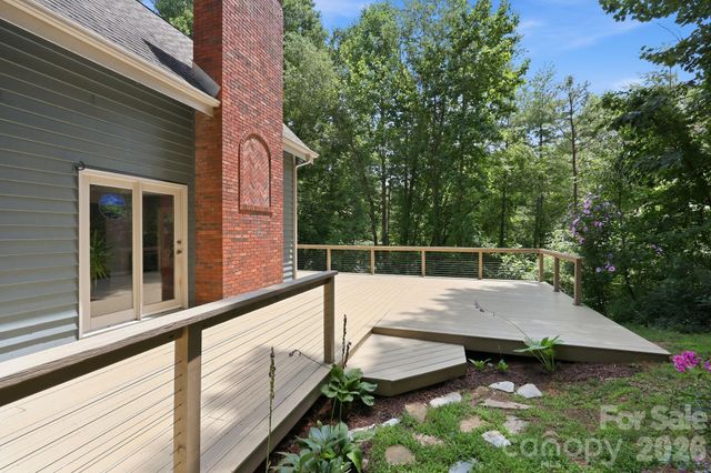 202 Riva Ridge Drive, Fairview, NC 28730