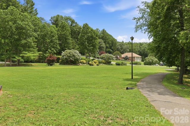 202 Riva Ridge Drive, Fairview, NC 28730