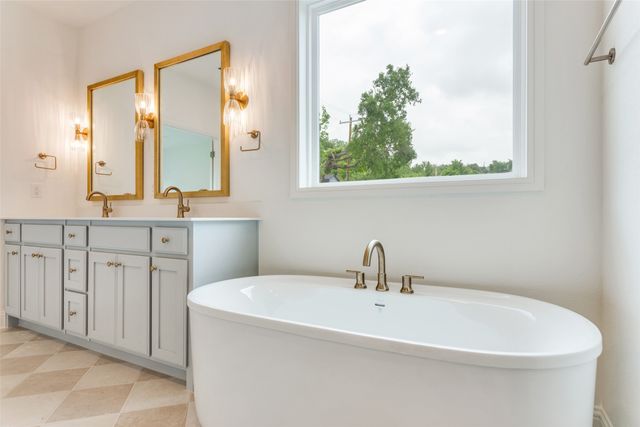 850 Meadow Place Drive, Willow Park, TX 76087