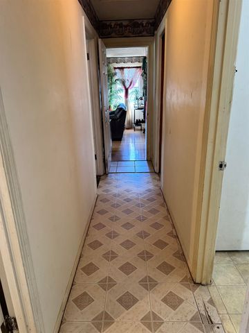 3083 CHERRY RD, Memphis, TN 38118