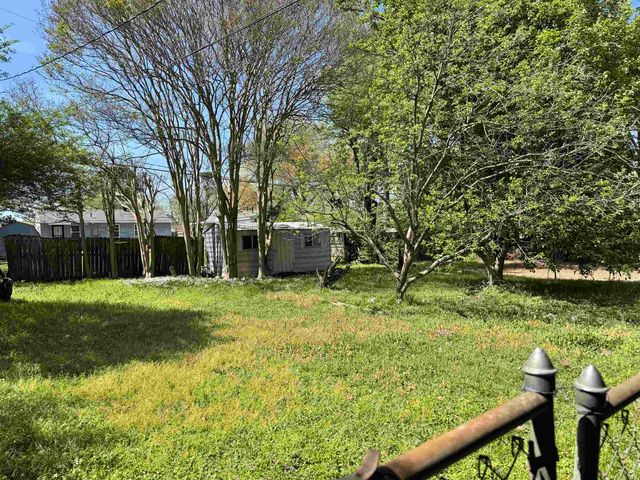 3083 CHERRY RD, Memphis, TN 38118