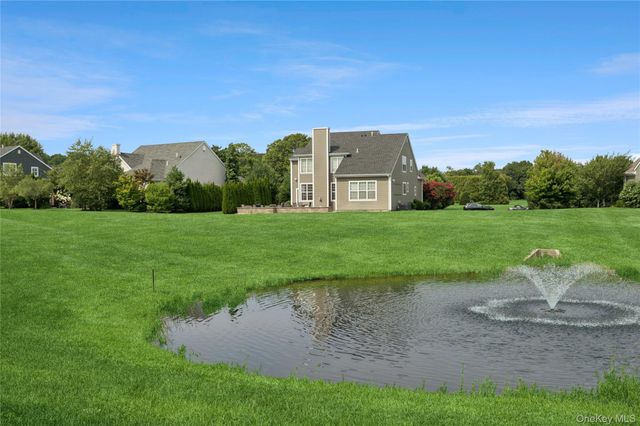 537 Hartmanns Farm Road, Riverhead, NY 11901