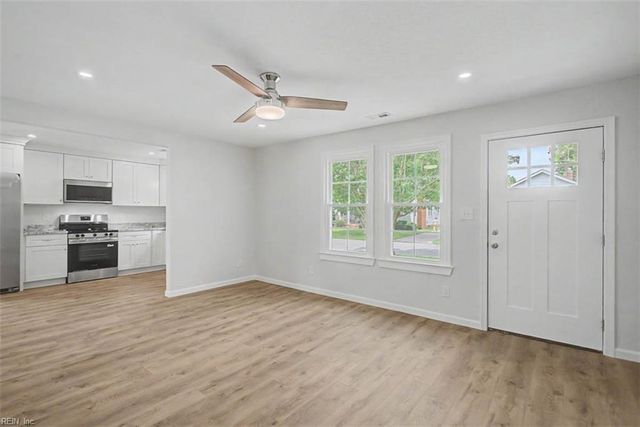 814 Johnston ST, Edenton, NC 27932