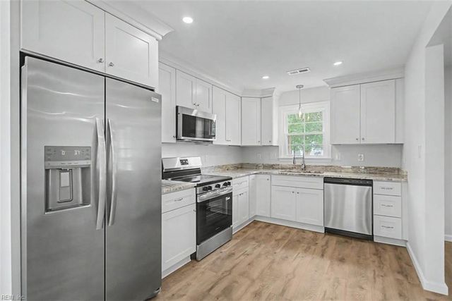 814 Johnston ST, Edenton, NC 27932